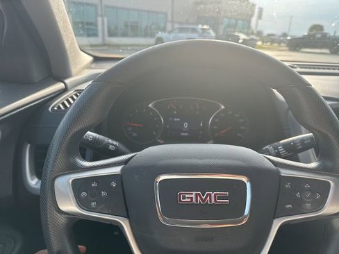 Used 2022 GMC Terrain SLE FWD image 20
