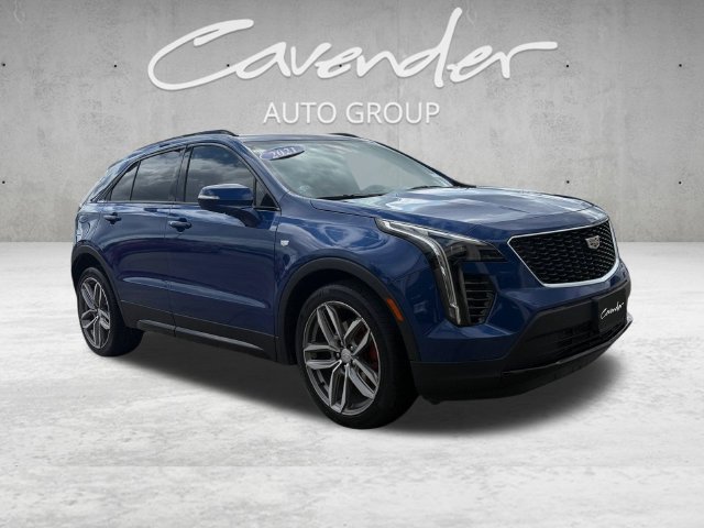 Used 2021 Cadillac XT4 Sport w/ Cold Weather Package FWD image 2
