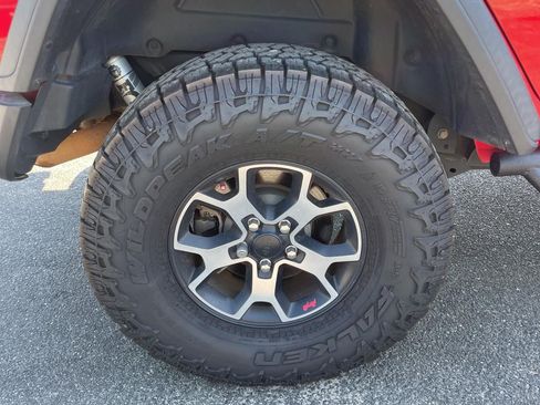 Used 2019 Jeep Wrangler Unlimited Rubicon w/ LED Lighting Group AWD/4WD image 22