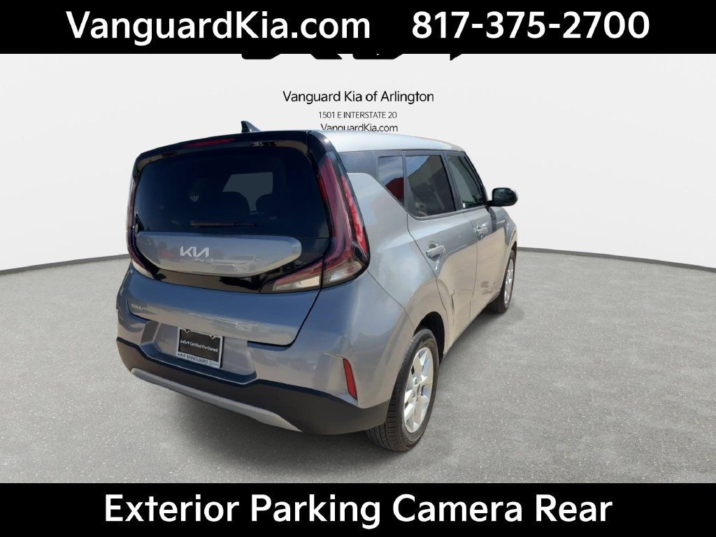 Certified 2025 Kia Soul LX w/ LX Technology Package FWD image 9
