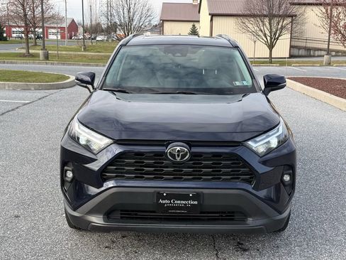 Used 2022 Toyota RAV4 XLE Premium image 2