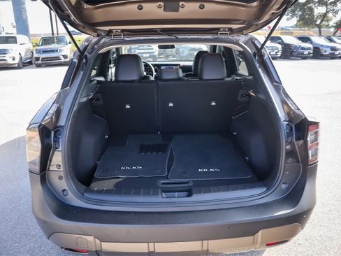 Used 2025 Nissan Kicks SR image 26