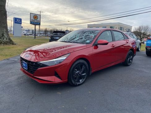 Certified 2023 Hyundai Elantra SEL image 6