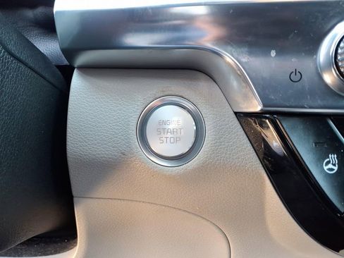 Used 2022 Kia Telluride EX image 16