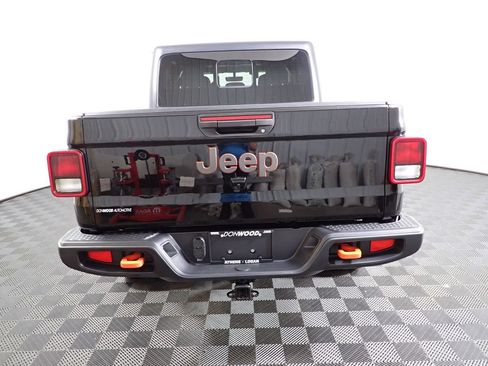 Used 2022 Jeep Gladiator Mojave w/ Cold Weather Group AWD/4WD image 12