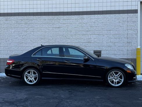 Used 2013 Mercedes-Benz E 550 4MATIC Sedan image 17