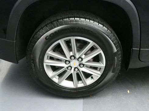 Used 2022 Chevrolet Traverse LT image 40