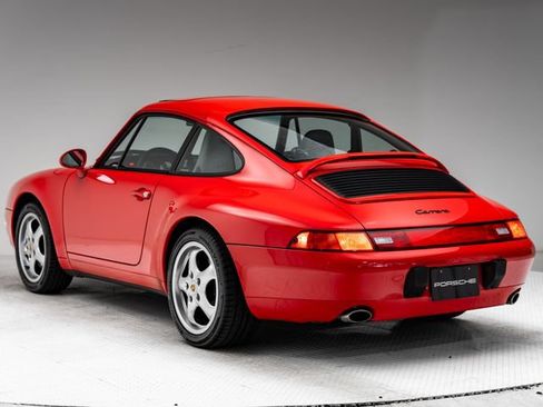 Used 1995 Porsche 911 Carrera RWD image 3