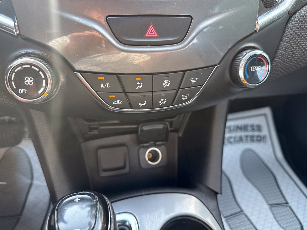 Certified 2018 Chevrolet Cruze LT FWD image 21