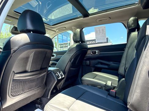 Certified 2025 Kia Sorento X-Line EX AWD/4WD image 41