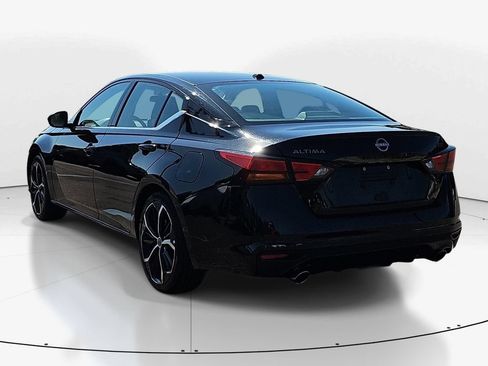 Used 2024 Nissan Altima 2.5 SR FWD image 8