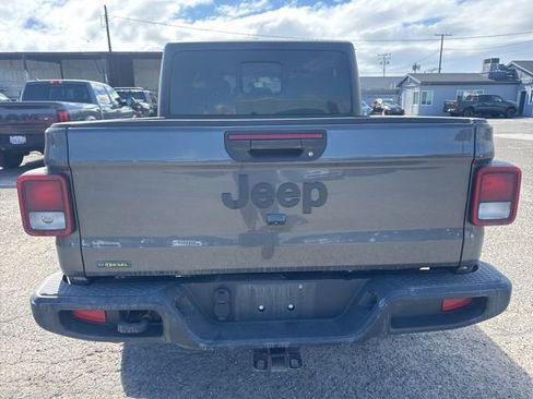 Used 2022 Jeep Gladiator Sport AWD/4WD image 6