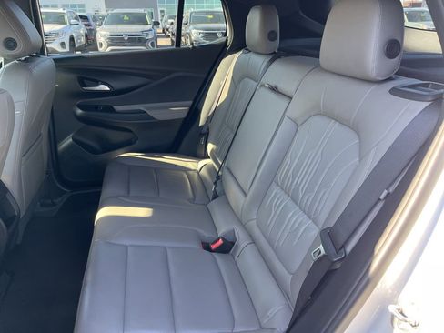 Used 2024 Buick Envista Avenir image 25