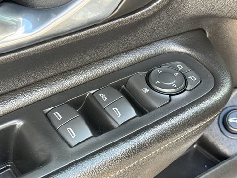 Used 2022 GMC Terrain SLT w/ Elevation Edition FWD image 19