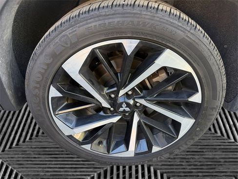 Used 2023 Mitsubishi Outlander ES image 33