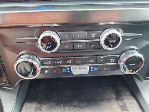 Used 2024 Ford F350 Lariat w/ Lariat Ultimate Package image 19