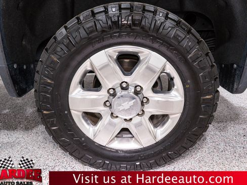 Used 2020 Chevrolet Silverado 2500 LTZ w/ LTZ Premium Package image 10