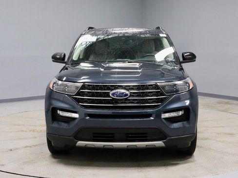 Certified 2022 Ford Explorer XLT w/ Equipment Group 202A image 8