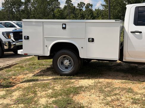 New 2026 GMC Sierra 3500 Pro w/ Convenience Package AWD/4WD image 7
