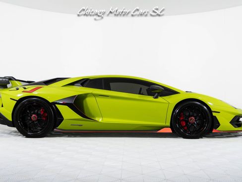 Used 2019 Lamborghini Aventador SVJ AWD/4WD image 14