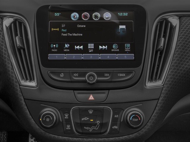 Used 2017 Chevrolet Malibu LT FWD image 14