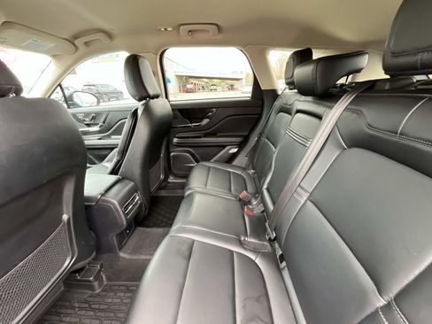 Used 2023 Lincoln Corsair FWD image 12