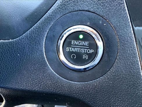 Certified 2018 Ford Explorer XLT w/ Equipment Group 202A image 31