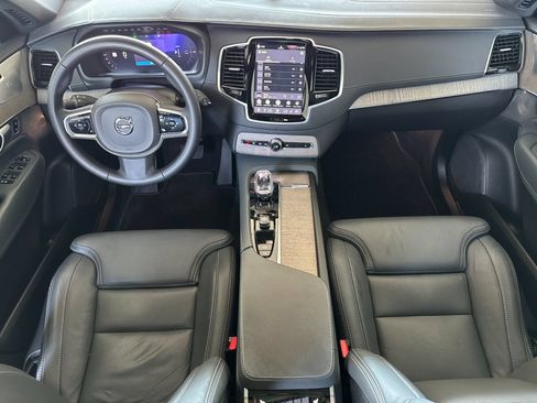 Certified 2023 Volvo XC90 T8 Ultimate AWD/4WD image 4