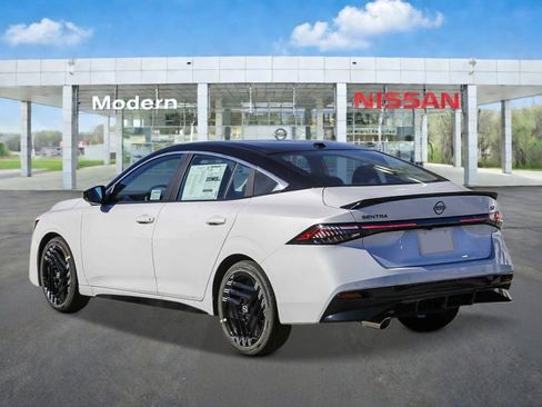 New 2026 Nissan Sentra SR image 2