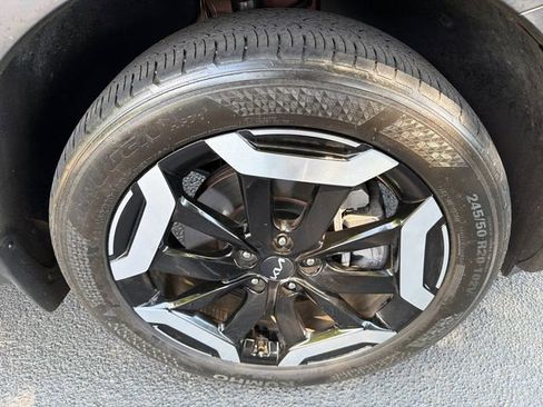 Used 2023 Kia Telluride S w/ S Sunroof Package FWD image 12