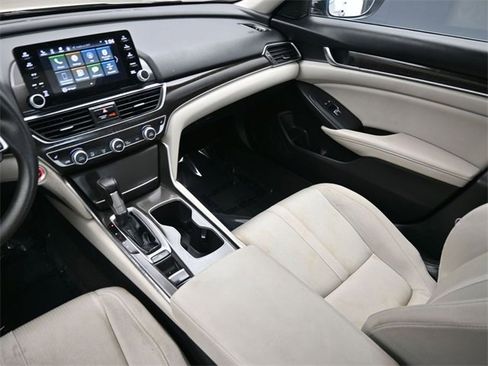 Certified 2018 Honda Accord EX image 10