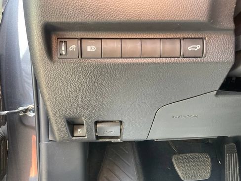 Used 2024 Toyota RAV4 XSE AWD/4WD image 20