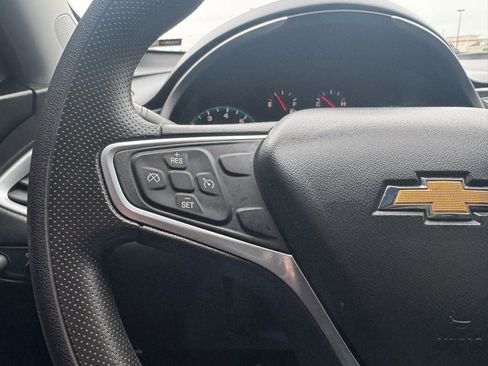 Used 2022 Chevrolet Malibu LT FWD image 18