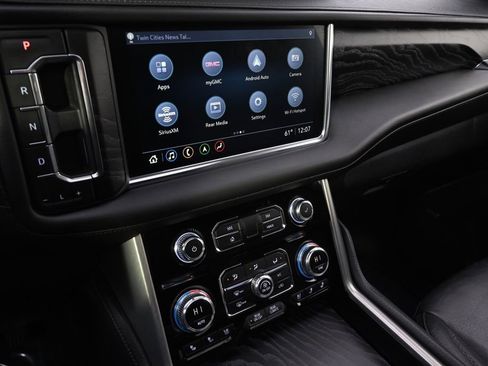 Used 2021 GMC Yukon Denali w/ Denali Premium Package image 29