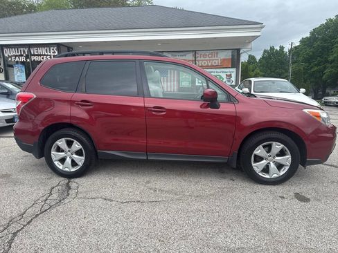 Used 2015 Subaru Forester 2.5i Premium AWD/4WD image 4