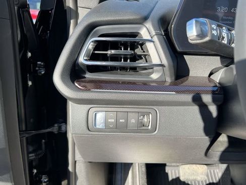 New 2026 Chevrolet Traverse Z71 w/ Enhanced Driving Package image 17