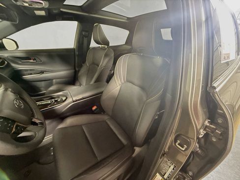 Certified 2024 Toyota Crown AWD/4WD image 20
