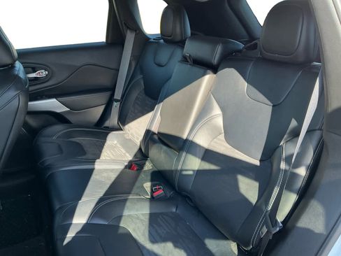 Used 2022 Jeep Cherokee Latitude image 13