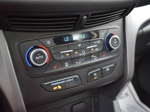 Used 2018 Ford Escape SE FWD image 21