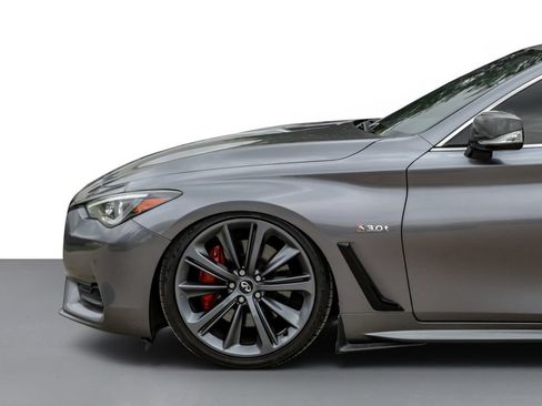 Used 2018 INFINITI Q60 Red Sport 400 w/ Sensory Package 3.0T Sport RWD image 10
