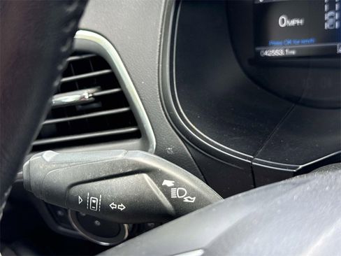 Used 2023 Ford Edge Titanium image 24