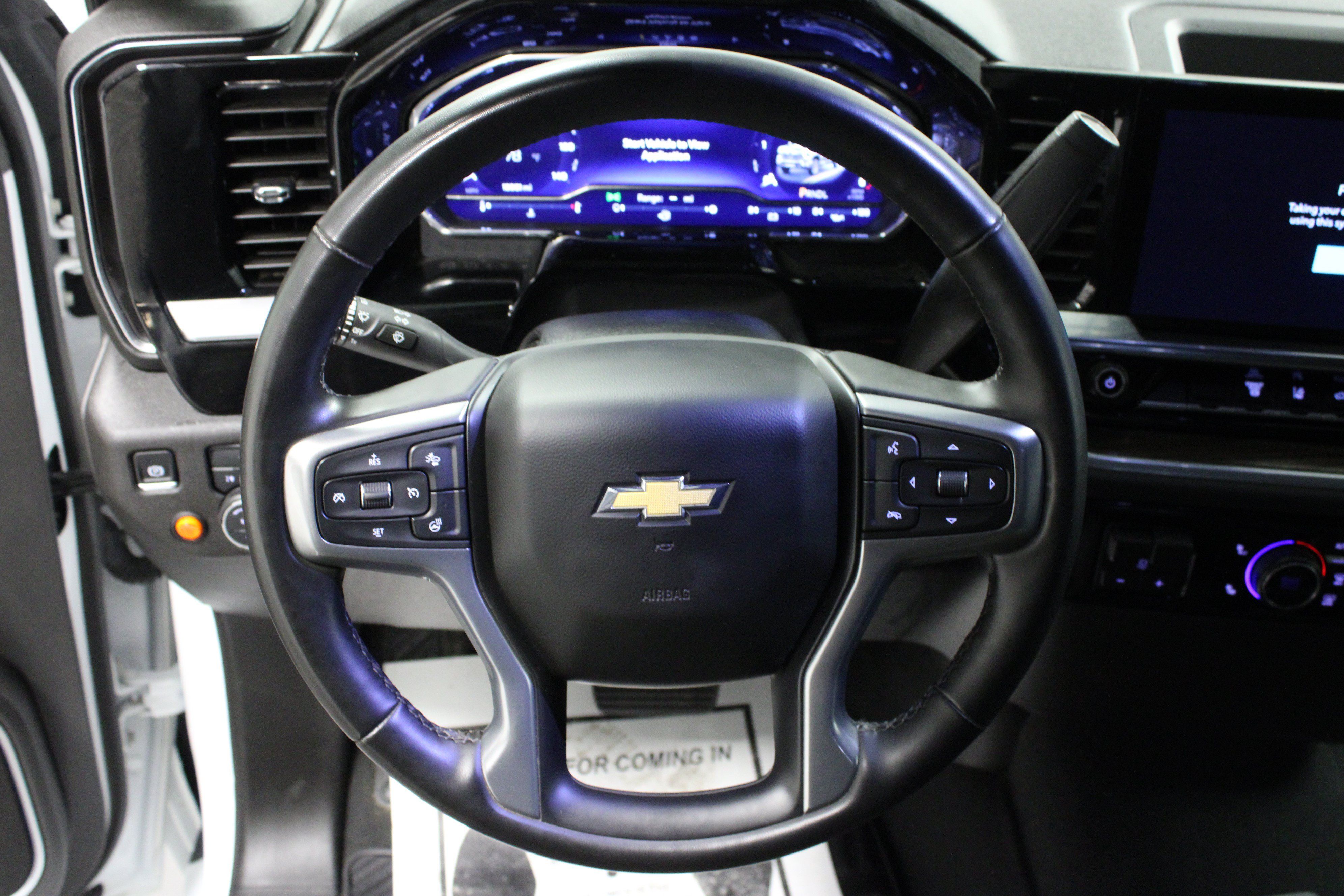 Used 2025 Chevrolet Silverado 2500 LT w/ Convenience Package AWD/4WD image 17