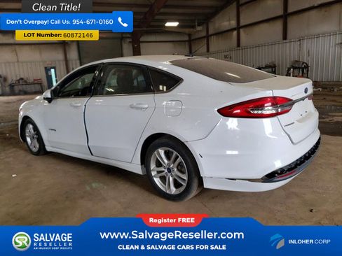 Used 2018 Ford Fusion SE FWD image 3