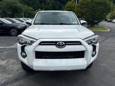 Used 2020 Toyota 4Runner SR5 Premium w/ Moonroof Package AWD/4WD image 8