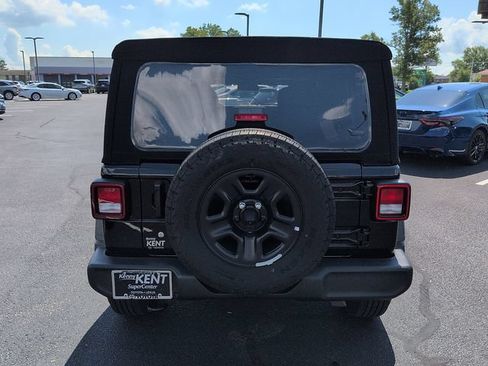 Used 2024 Jeep Wrangler Unlimited Sport AWD/4WD image 6