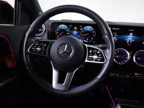 Used 2023 Mercedes-Benz GLA 250 4MATIC image 38