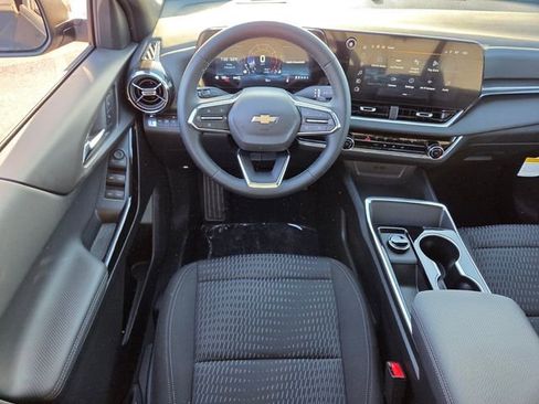 New 2026 Chevrolet Equinox LT AWD/4WD image 8