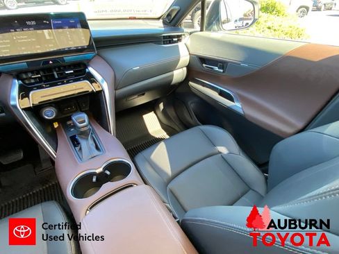 Certified 2021 Toyota Venza Limited AWD/4WD image 27