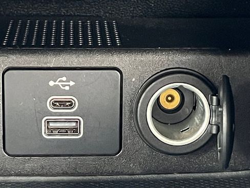 Used 2025 Ford Escape ST-Line FWD image 6