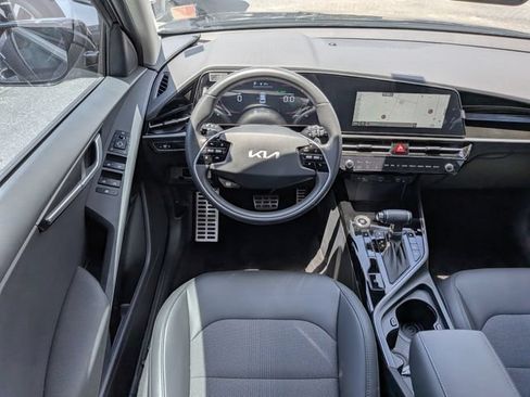 Used 2025 Kia Niro EX Touring FWD image 15